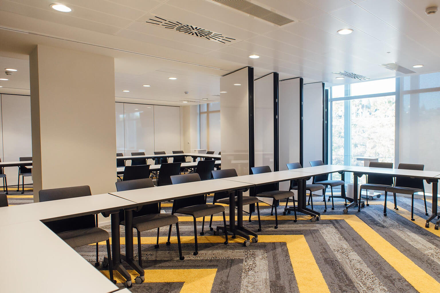 Movable glass wall partitions in Oman
